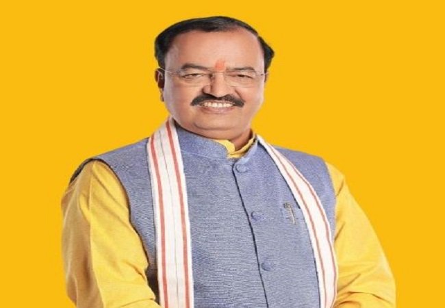 केशव प्रसाद मौर्य का कांग्रेस पर हमला, बोले—कांग्रेस को माँ दुर्गा, लक्ष्मी और माँ सरस्वती से परहेज क्यों?