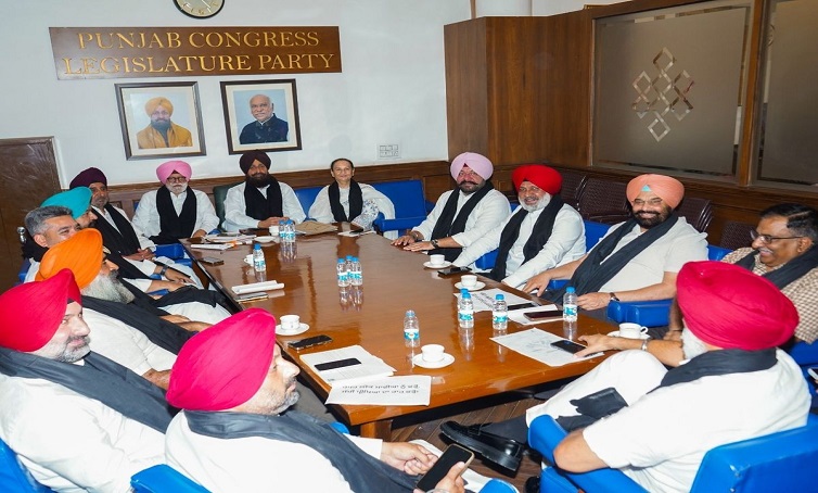 पंजाब कांग्रेस में गुटबाजी हुई तेज, बाजवा गुट ने राहुल गांधी से मांगा मुलाकात का समय