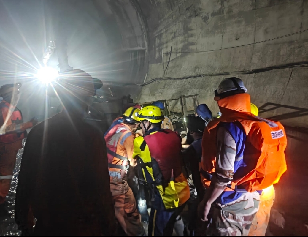 THDC Tunnel Accident: एक और श्रमिक सुरक्षित बाहर, अब एक की तलाश