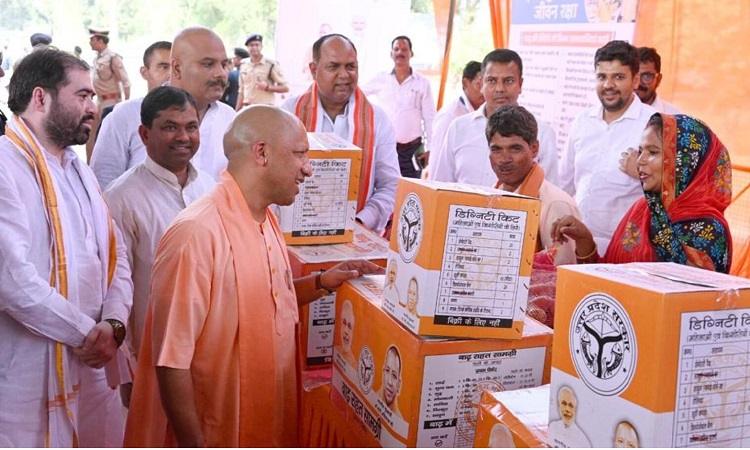 योगी सरकार ने तेज किया बाढ़ प्रभावित जिलों में राहत-बचाव कार्य, एनडीआरएफ की टीमों को किया पूर्ण सक्रिय