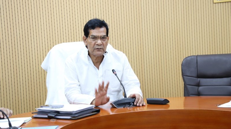 जलभराव को लेकर योगी सरकार सख्त, नगरीय निकायों को अलर्ट मोड में रहने के निर्देश