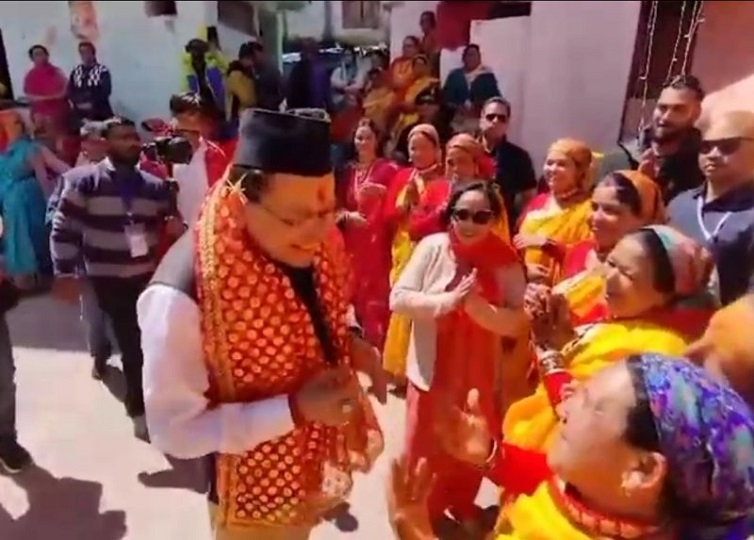 मां नंदा के दरबार में पहुंचे धामी, पूजा-अर्चना कर प्रदेशवासियों के सुख-समृद्धि की कामना की