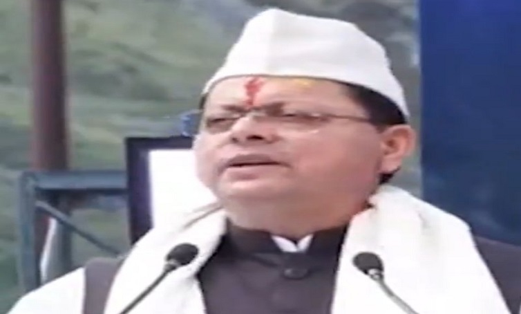 धामी ने मातृशक्ति के स्थानीय उत्पादों की सराहना की, ‘हाउस ऑफ हिमालया’ का किया जिक्र