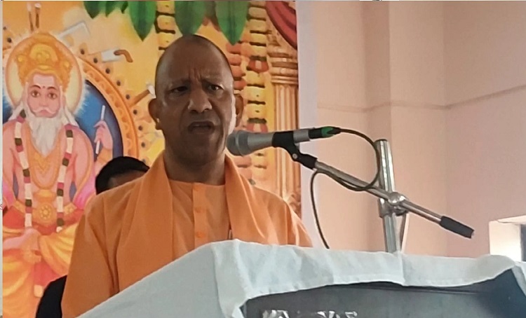 यूपी में कारीगरी और हस्तशिल्प से तीन करोड़ से अधिक लोगों को रोजगार : मुख्यमंत्री योगी