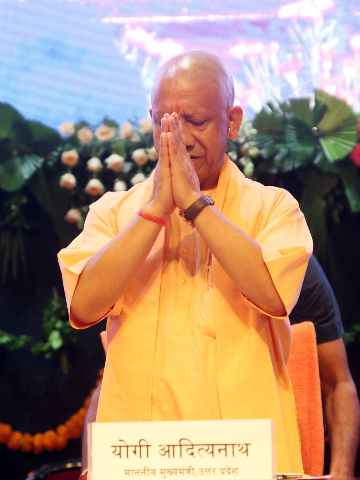 आधुनिक शिक्षा और नवाचार से नई पीढ़ी का भविष्य गढ़ रहे शिक्षक : मुख्यमंत्री योगी