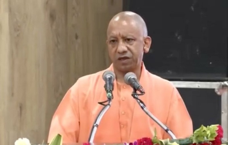 ‘प्रभुता पाई काहि मद नाहीं’, उद्दंड व्यवहार पर अंकुश जरूरी: मुख्यमंत्री योगी