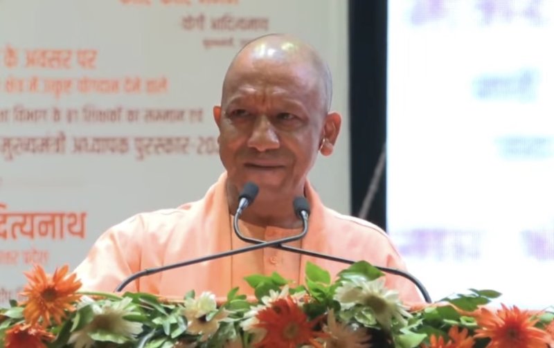 शिक्षा में राजनीति का कोई स्थान नहीं: सीएम योगी