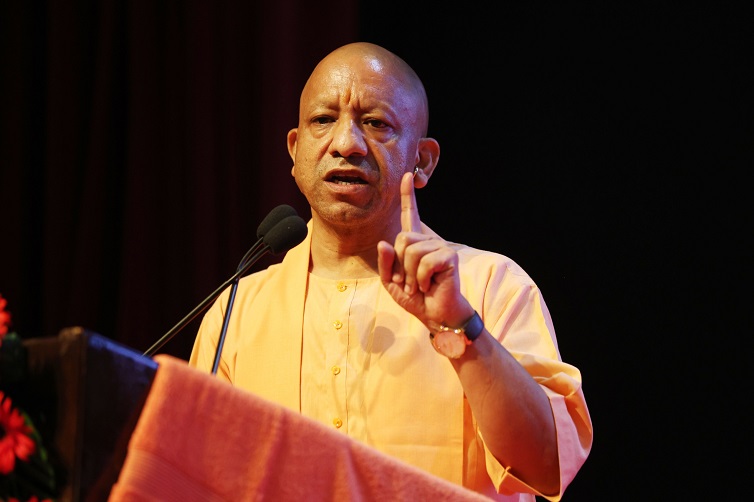 ‘वे गिनते जाएं, हम नौकरियां देते जाएंगे’: CM योगी