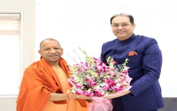 Mohsin Raza met CM Yogi