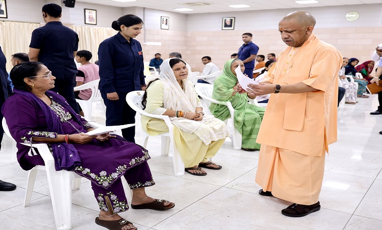 आमजन से बोले सीएम- घबराइए मत, सबकी समस्या का होगा समाधान