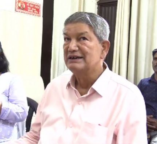 कांग्रेस के वरिष्ठ नेता हरीश रावत का कांग्रेस के 2 पदों से इस्तीफा