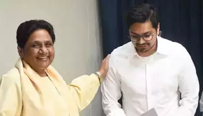 मायावती का फिर यू-टर्न! आकाश आनंद पर बोलीं- अभी बड़ी जिम्मेदारी के लायक नहीं