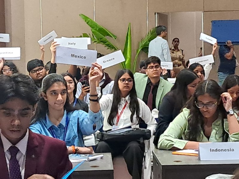 ‘विकसित भारत 2047’ की परिकल्पना से रूबरू हुई नई पीढ़ी, मॉडल यूनाइटेड नेशंस ने दिया अंतरराष्ट्रीय मंच का अनुभव