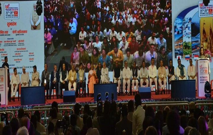टैलेंट और ट्रेडिशन को टेक्नोलॉजी से जोड़कर स्थानीय उत्पादों को बनाया ग्लोबल ब्रांड: मुख्यमंत्री योगी