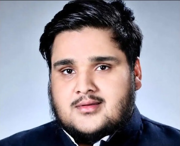 भाजपा के पूर्व मंत्री दलवीर सिंह के पौत्र विजय की सपा में एंट्री, टिकट को लेकर अटकलें तेज