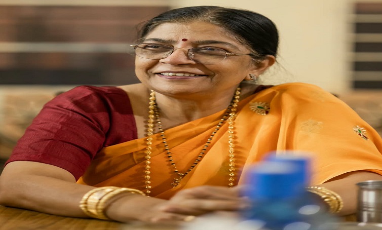 स्मृतियों के कोलॉज में पापा के दीना मामा