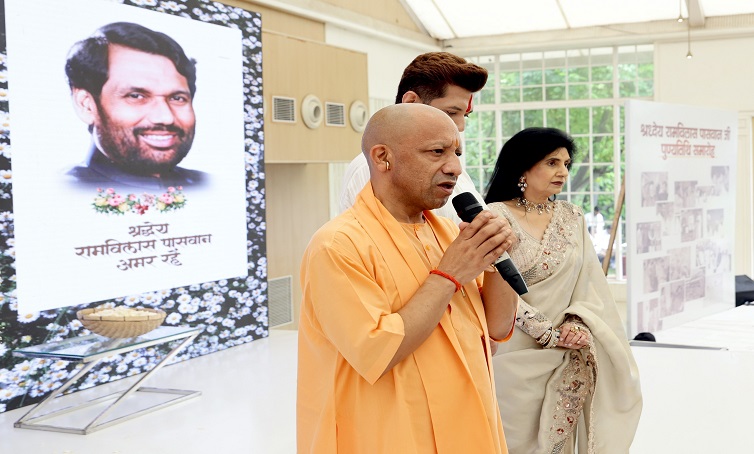 दलितों, वंचितों की प्रखर आवाज थे रामविलास पासवानः मुख्यमंत्री