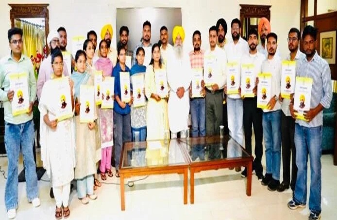 पंजाब के डेयरी विकास विभाग में 23 कर्मचारियों को मिली नौकरी, खुड्डियां ने दिए नियुक्ति पत्र