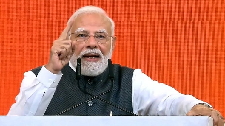25 वर्ष की सेवा पर प्रधानमंत्री मोदी ने दिया नया नारा- विकसित भारत का संकल्प, वी विल डू इट