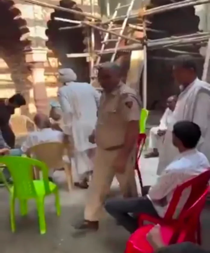 हरियाणा में पुलिस और ग्रामीण आमने-सामने, डिटेन करने पहुंची टीम को घेरा