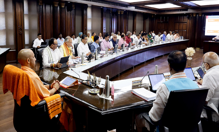 योगी सरकार के मिशन शक्ति अभियान से महिलाएं हुईं सशक्त, 99 हजार से अधिक गांवों तक पहुंची महिला बीट पुलिस