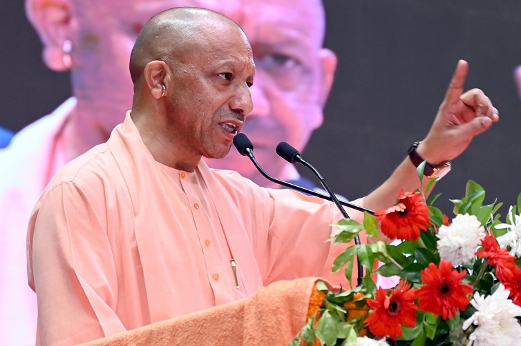 पहले किसान का पैसा बीच में डकार जाते थे सपाई, अब सीधे खाते में पहुंच रही सहायता राशि: सीएम योगी